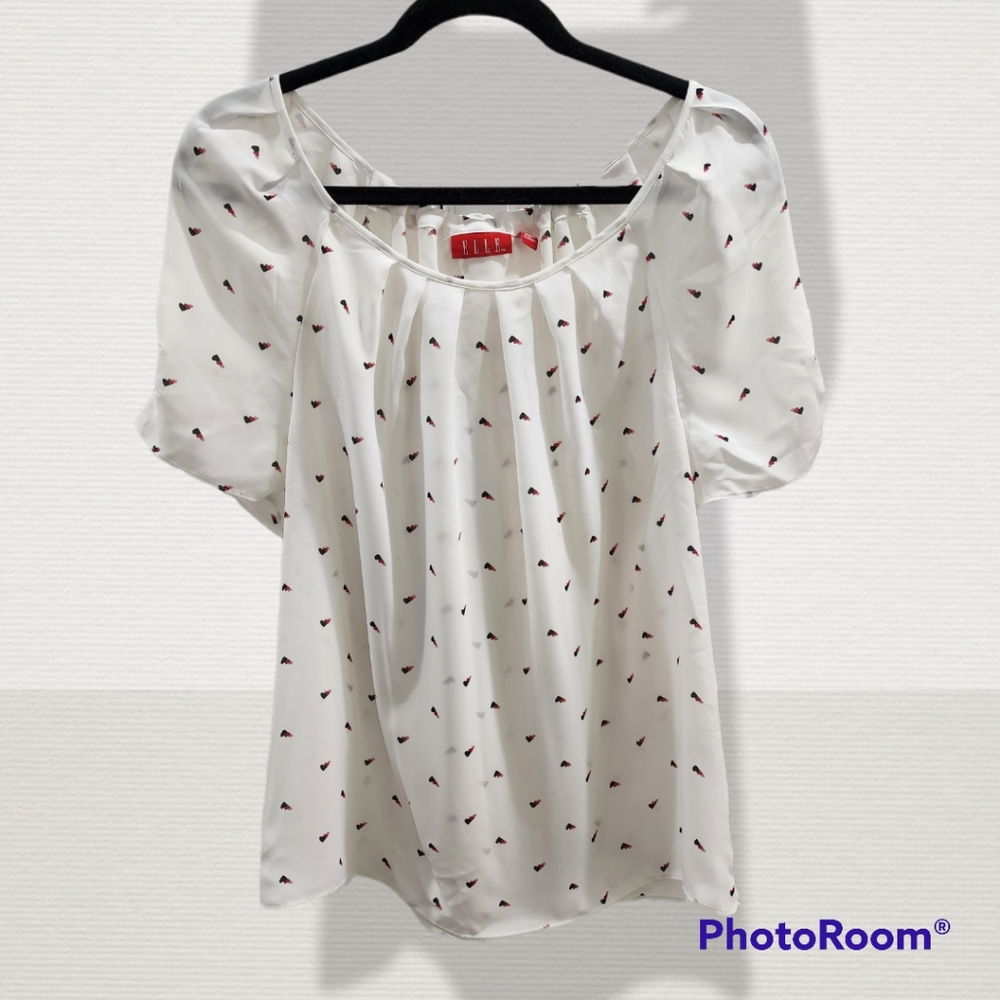 Elle white with black red and pink heart design, size medium